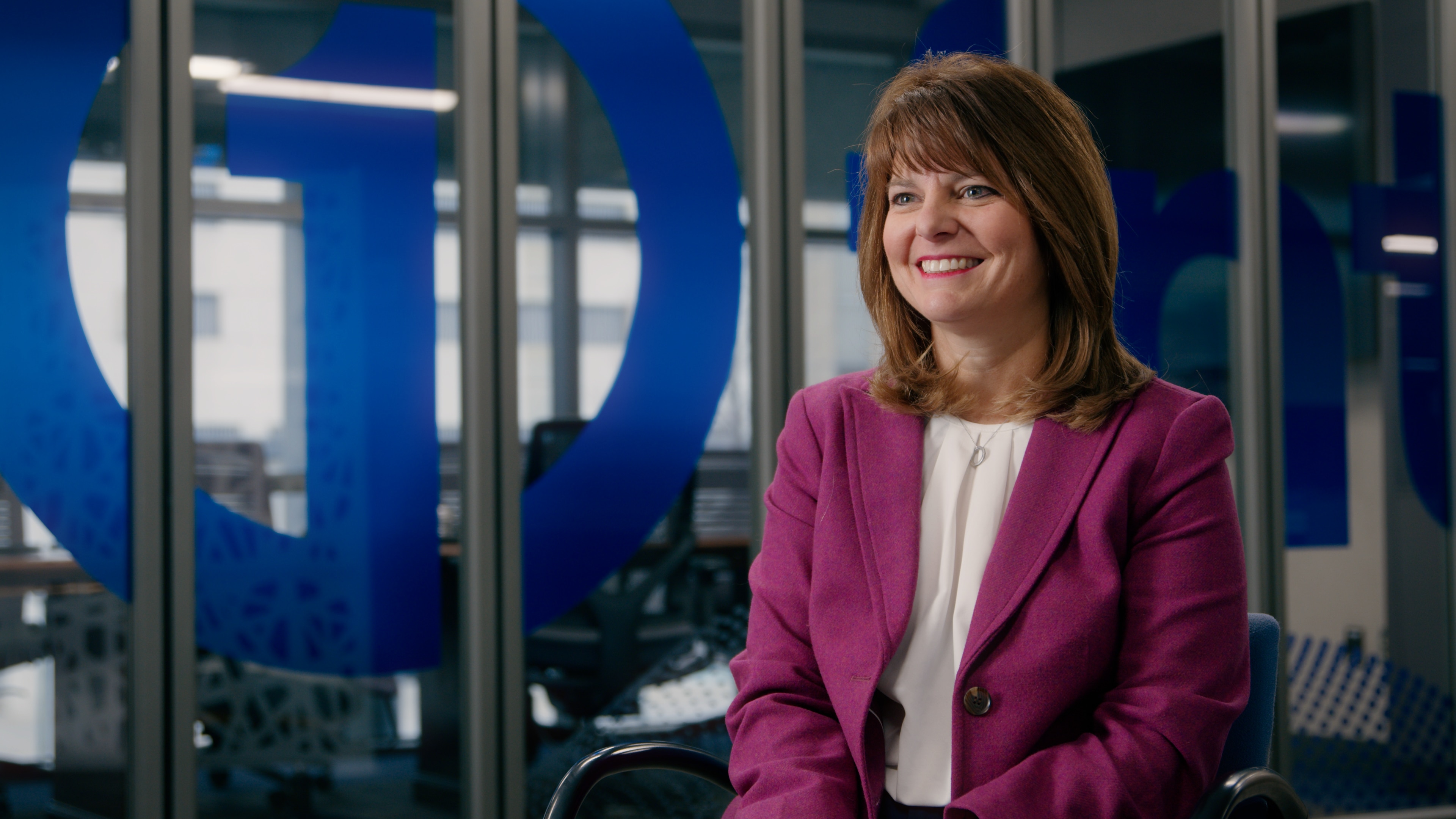  Your browser does not support the video tag.